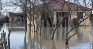 Hasturkas -Ulet niveli i ujit të Semanit, por prania e ujit vijon në toka bujqësore dhe 20 banesa