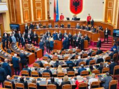 Zhurma e Gaz Bardhit ndaj Belinda Ballukut, simptomë e një opozite në krizë dhe humbesi politik