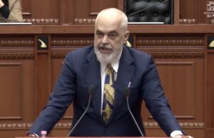 Rama ironizon akuzat e opozitës: Mos e lini Latifin, ua kthen humbjen në fitore