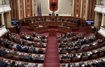 Kuvendi miraton aderimin e Shqipërisë në “Bordin e Paqes” së Presidentit Trump