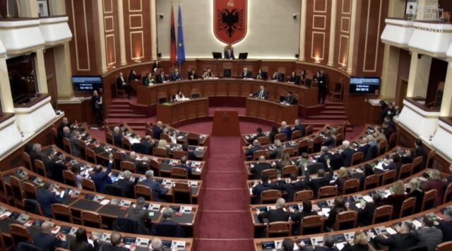 Kuvendi miraton aderimin e Shqipërisë në “Bordin e Paqes” së Presidentit Trump