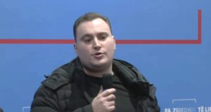 Djali i Sokol Olldashit kritikon Foltoret e PD: Njerëzit nuk duan të vijnë!