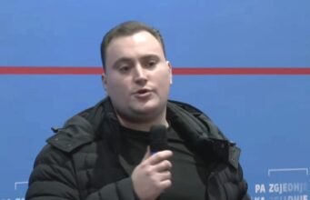 Djali i Sokol Olldashit kritikon Foltoret e PD: Njerëzit nuk duan të vijnë!