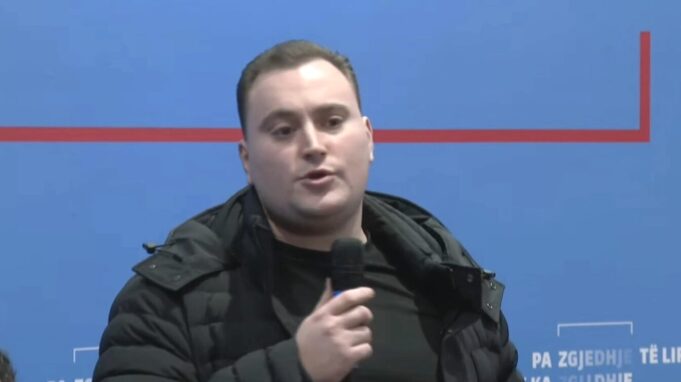 Djali i Sokol Olldashit kritikon Foltoret e PD: Njerëzit nuk duan të vijnë!