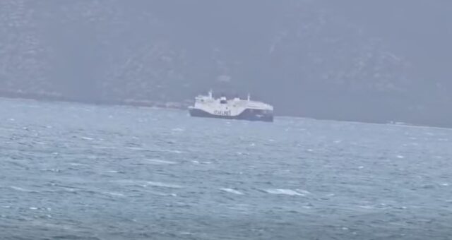 Trageti i linjës Vlorë-Brindisi-Vlorë anulon mbërritjen në Port, ndalohet lundrimi i mjeteve të vogla dhe anijeve të peshkimit