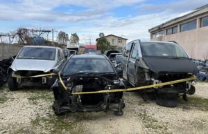 Berat / Finalizohet operacioni “Çmontimi”: 68 automjete të kontrabanduara, një i arrestuar, një në kërkim