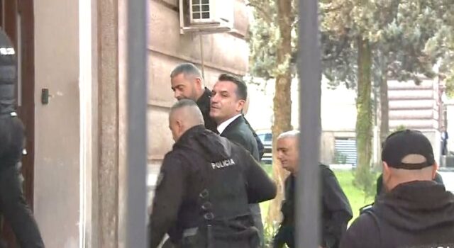 GJKKO rrëzon kërkesën per zevendesim te mases sigurise-Veliaj mbetet në paraburgim