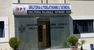 Abuzime me çmimet në Fier, tregtarët nuk lëshojnë kupon tatimor: “Paqja fiskale” po dëmton qytetarët e thjeshtë