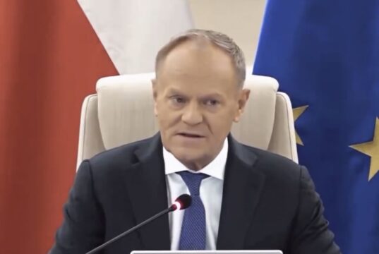 Polonia krijon komision qeveritar për dosjen Epstein, Tusk: Dyshohet për operacion të inteligjencës ruse