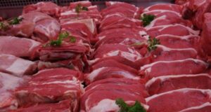 Mishi i importit pushton tregun shqiptar, vendasit nuk konkurrojnë dot me çmimet