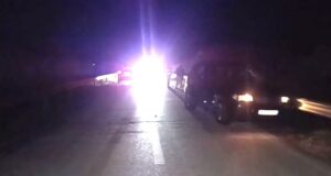 Aks*dent në Lushnje, drejtuesi i “BMW” përplaset me një kalë!