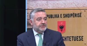 Sekretari i PS, Klosi: Nuk lejojmë të pezullohet një ministër