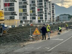 Hekurudha Tiranë–Durrës drejt operimit në 2027, nis izolimi i trasesë në zonat e banuara