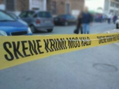 Pla*osje misterioze në Sauk: 18-vjeçarja u vetëq*llua në hotel, 2 të arrestuar për fshehje provash