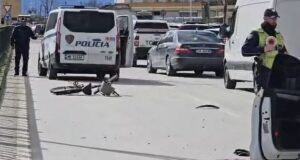 U përplas nga Audi, përfundon në spital drejtuesi i biçikletës