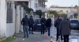 Vr*tet për një vend parkimi 47-vjeçari