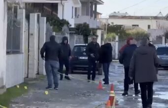 Vr*tet për një vend parkimi 47-vjeçari