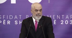 Rama mbron ish-drejtoreshën e AKSHI-t: U nxituan me arrestimin, ka punuar pa orar dhe s’ka as makinë