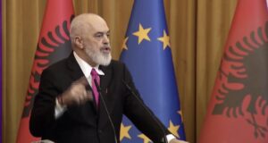 Pezullimi i Ballukut/ Rama: Ndërhyrje brutale! Gjyqësori të mos gjymtojë pavarësinë e dy pushteteve të tjera