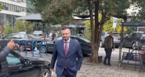 Ish-deputeti socialist Plarent Ndreca paraqitet në GJKKO