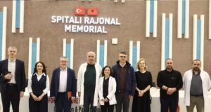 Vizitë akademike në Spitalin Rajonal Memorial Fier, theksohet bashkëpunimi ndërkombëtar në shëndetësi
