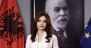 Rama e shkarkoi nga Ministria e Jashtme, reagon me nje deklarate ,Elisa Spiropali