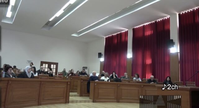 Këshilli Bashkiak Fier miraton rritjen e pagave me 2,5% për administratën