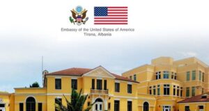 Protesta e opozitës, ambasada e SHBA thirrje qytetarëve amerikanë: Shmangi vendet ku zhvillohet tubimi