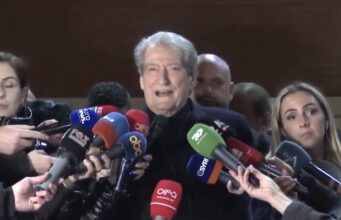 Berisha kërcënon Ramën: Për 25 minuta t’i sjell protestuesit në Surrel