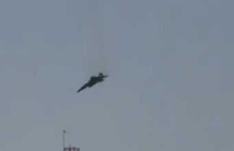 Avion luftarak rrëzohet pranë një baze ajrore amerikane në Kuvajt