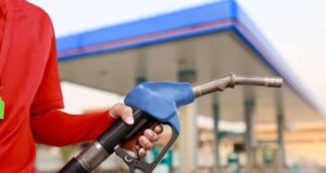 Sa mund të arrijë rritja maksimale e çmimit të naftës në Shqipëri?