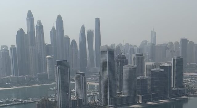 Dubai : Të pasurit ikin me avionë privatë, fluturime deri në 350,000 $