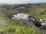 Fier–Vlorë,dy automjete kanë dalë jashtë rruge pas një përplasjeje