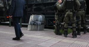 Kërc*nim me b*mbë në Gjykatën e Apelit në Greqi pas vendimit për Agimin e Artë