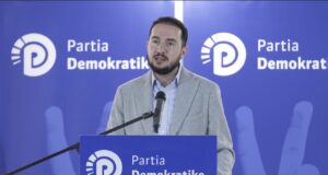 Salianji nga Vlora pyet Berishën: Kush mban përgjegjësi për humbjen e zgjedhjeve?