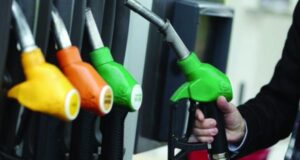 Shqipëria ndër vendet me naftën më të shtrenjtë në botë, 2.39 dollarë për litër