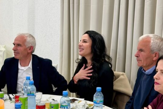 Balluku nuk harron Dibrën, shtron iftar në Maqellarë