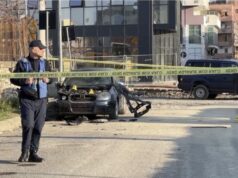 Shp*rthim ekspl*zivi automjetit të një efektivi policie