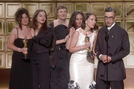 Luana Bajrami fiton “Oscar” për filmin e shkurtër “Two People Exchanging Saliva”