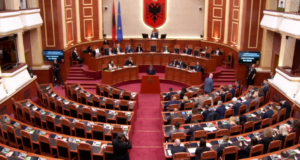 Seanca plenare nis pa opozitën, diskutohet projektrezoluta për Iranin