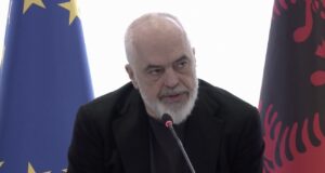 Nafta arrin mbi 2 mijë lekë për litër, Rama mbledh furnizuesit