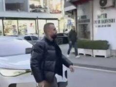 Lirohet drejtori i Burgut të Rrogozhinës akuzuar per shtepine e barit