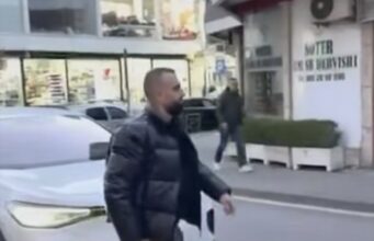 Lirohet drejtori i Burgut të Rrogozhinës akuzuar per shtepine e barit