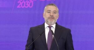 Klosi :PS forcohet, PD dobësohet