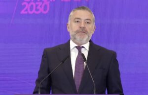 Klosi :PS forcohet, PD dobësohet