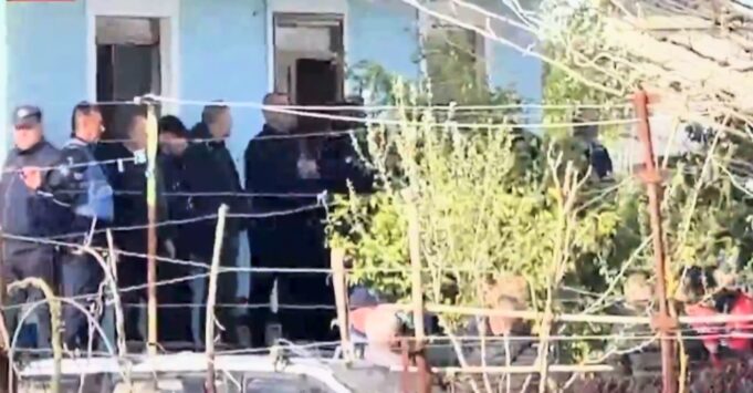 Policia jep detaje nga ngjarja ne Roskovec/I moshuari vr*t bashkëshorten dhe më pas veten në banesë