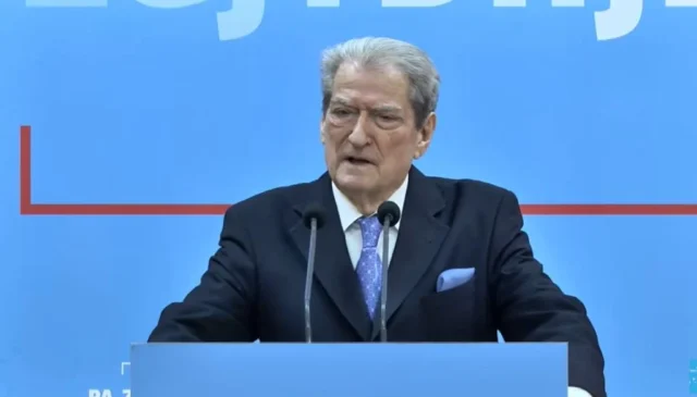 Berisha kundër Bordit të Transparencës për rritjen e çmimit të naftës