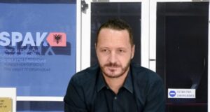 Gjykata Kushtetuese rrëzon kërkesën e ish-kreun e ARRSH, mbetet në burg Evis Berberi