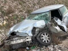 Përplasen dy automjete në rrugen e Kombit, 4 persona të lënduar