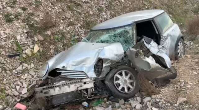 Përplasen dy automjete në rrugen e Kombit, 4 persona të lënduar